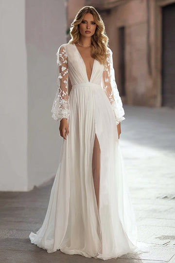 Robe de mariée plissée ivoire à manches longues